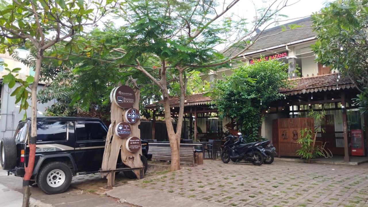 Nusantara Hotel Syariah Джепара Экстерьер фото