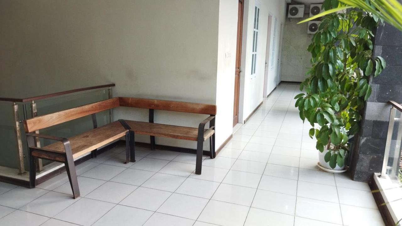 Nusantara Hotel Syariah Джепара Экстерьер фото
