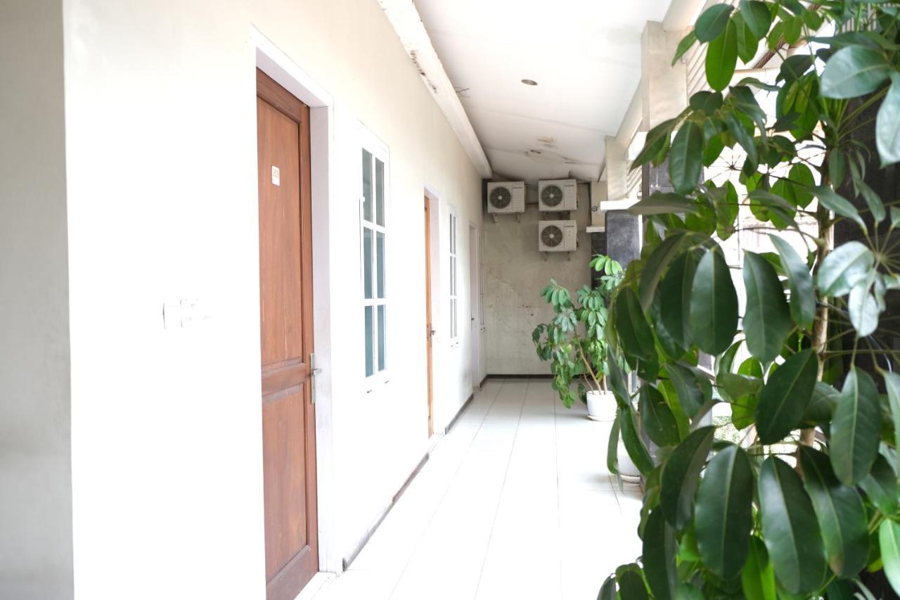 Nusantara Hotel Syariah Джепара Экстерьер фото