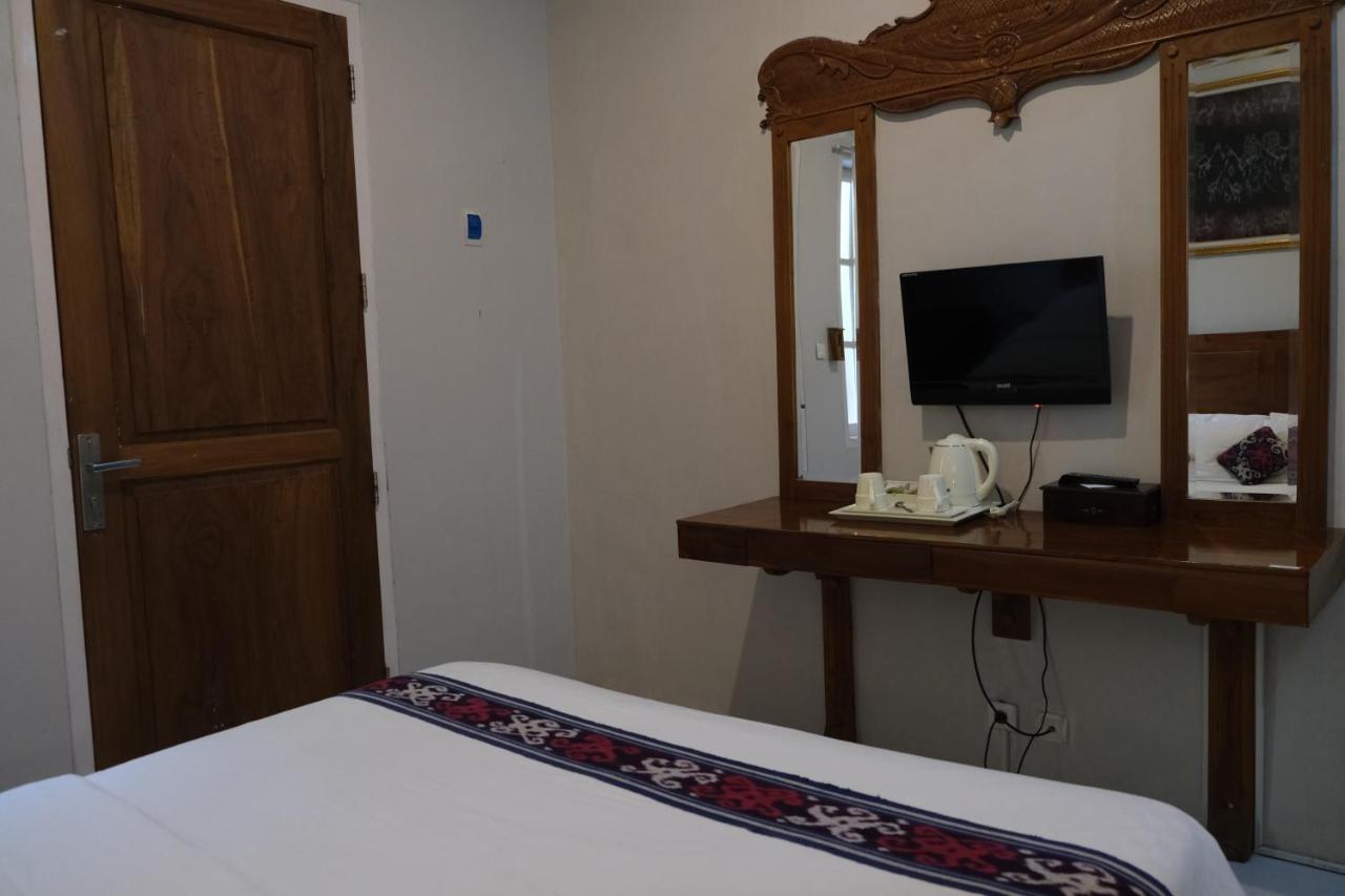 Nusantara Hotel Syariah Джепара Экстерьер фото